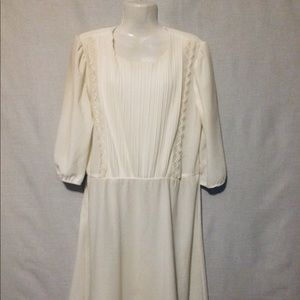 Sandie Dee Cream crepe dress. size 13/14